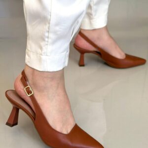 Scarpin chanel com salto fino - Caramelo